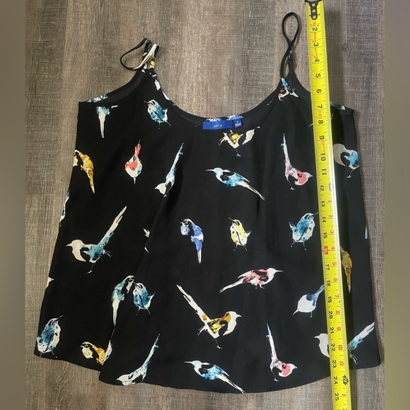 Flowy Bird Tank - Picture 2 of 3